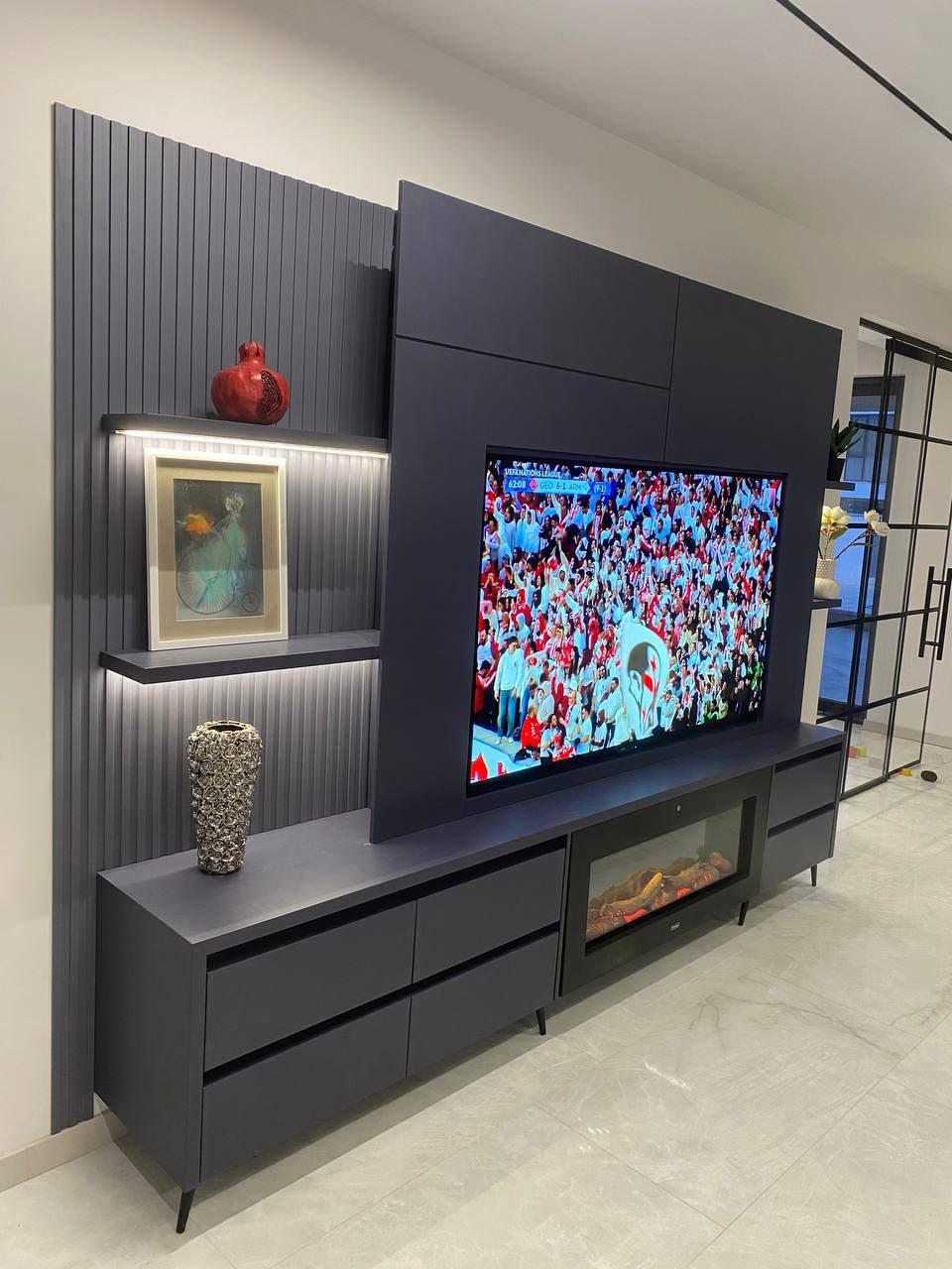 TV კუთხე